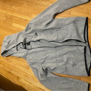 Grey Nike tech fleece